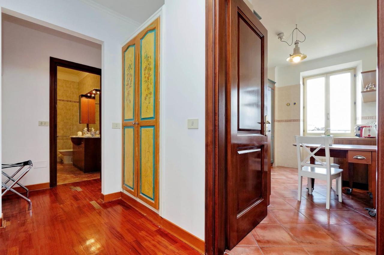 Colosseo Sunset Apartment Рим Экстерьер фото