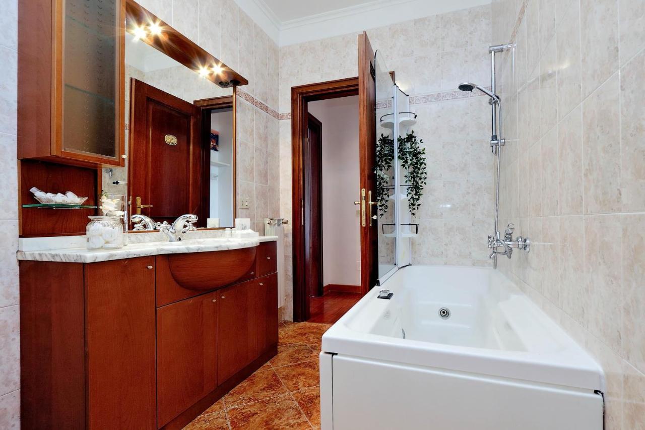 Colosseo Sunset Apartment Рим Экстерьер фото