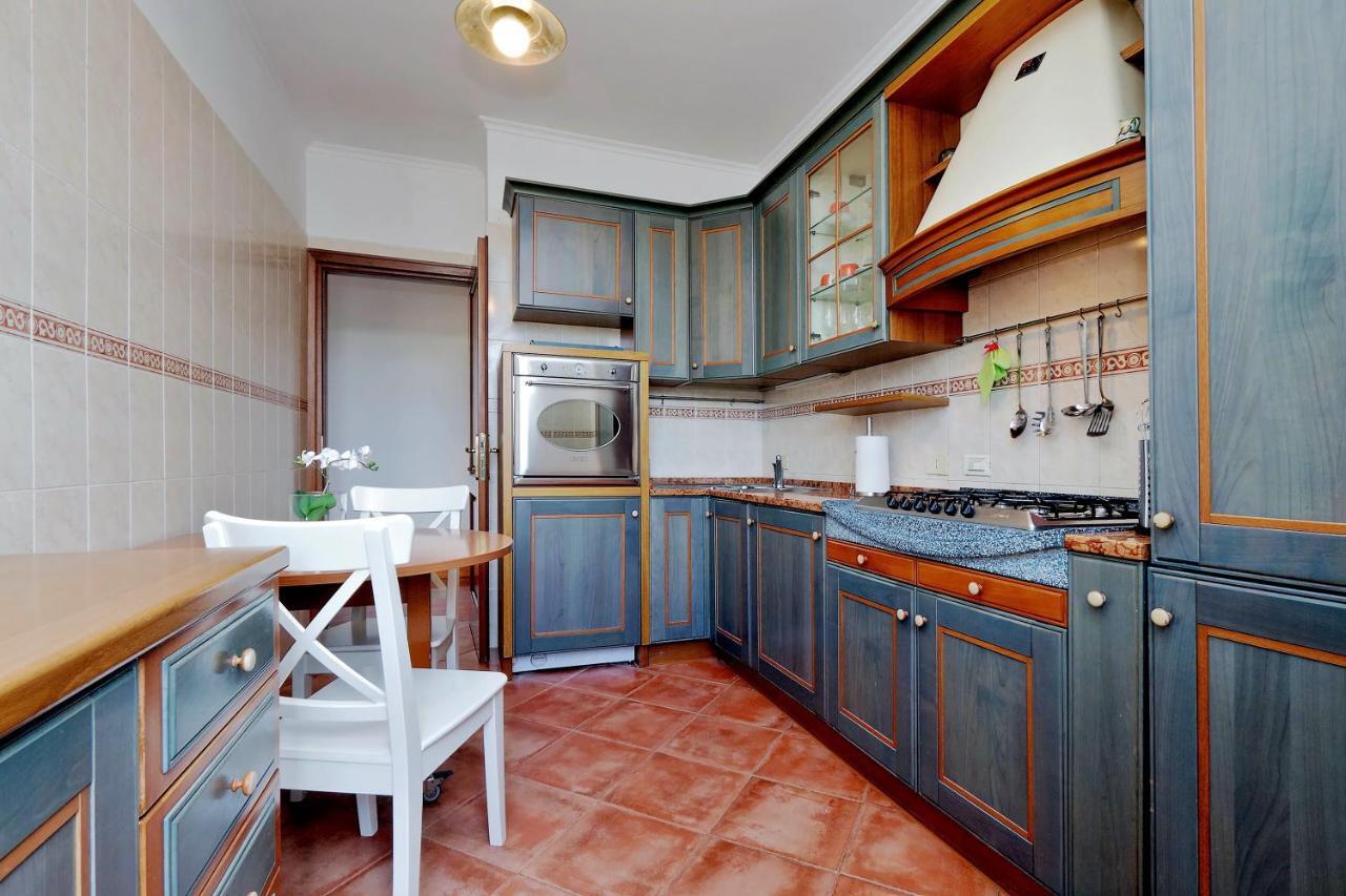 Colosseo Sunset Apartment Рим Экстерьер фото