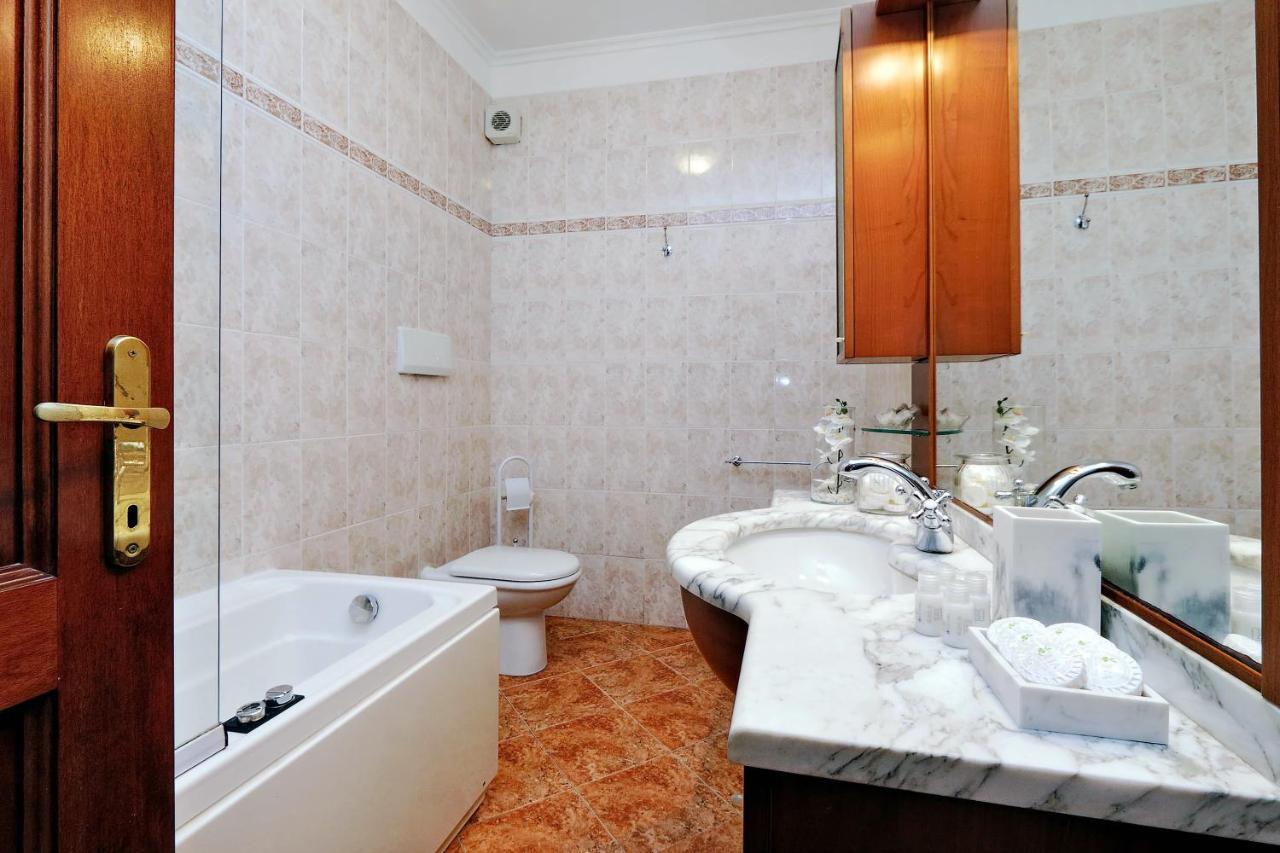 Colosseo Sunset Apartment Рим Экстерьер фото