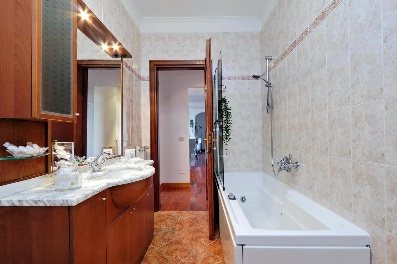 Colosseo Sunset Apartment Рим Экстерьер фото